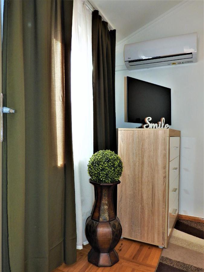 Lena Apartman - Eger Exterior photo